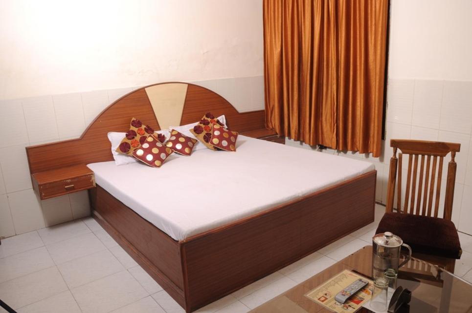 Hotel Surya Palace Chandigarh Exterior photo